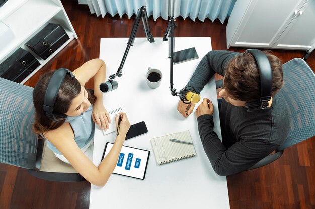 How To Create A Consulting Communication Plan Using A Communication Te ...